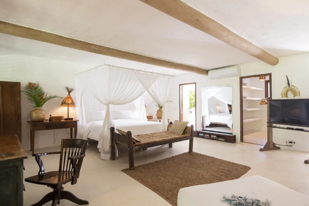 50121495102_12f4b418c3_o-1024x683