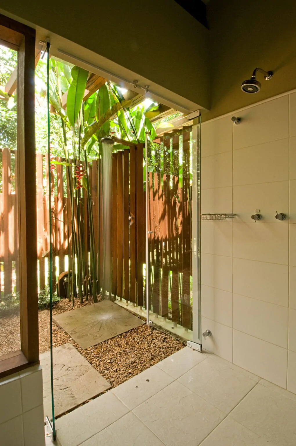 CL-Superior-Room-Luis-Gomes-4-1-1020x1536