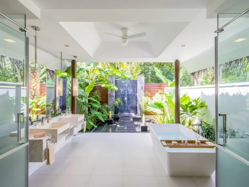Niyama_Private_Islands_Beach_Pool_Villa_Bathroom-1024x768
