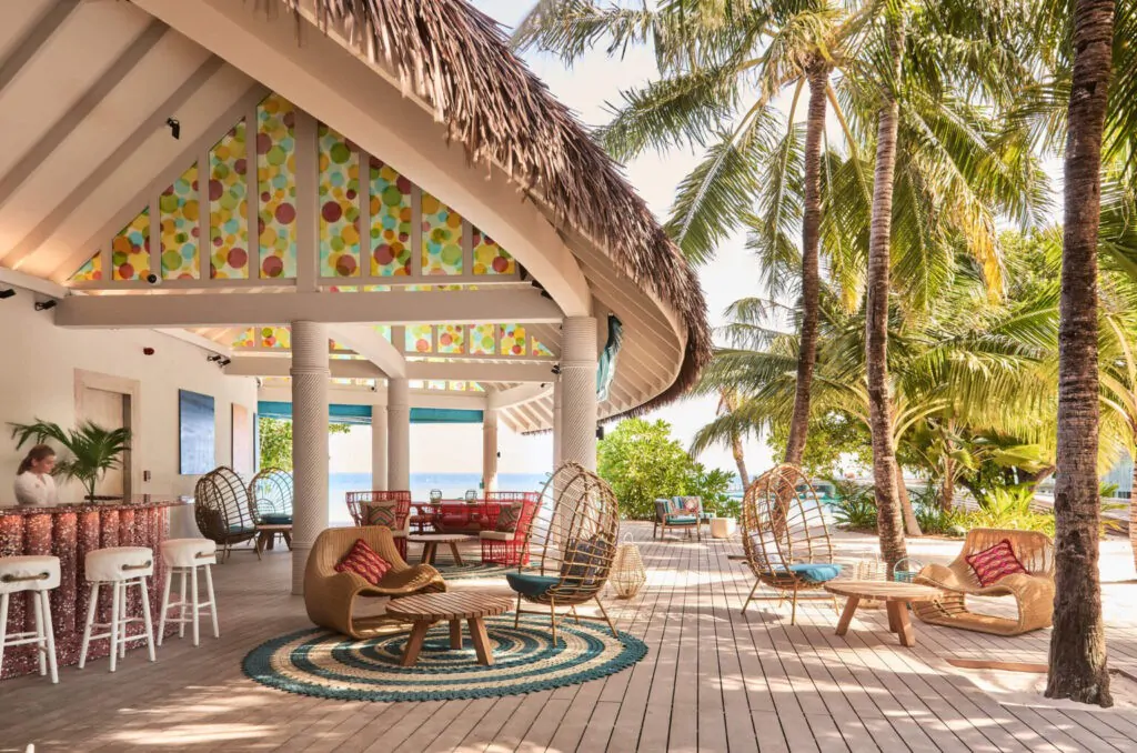 finolhu-maldives-offers-seaside-escape-1536x1017-1-1024x678