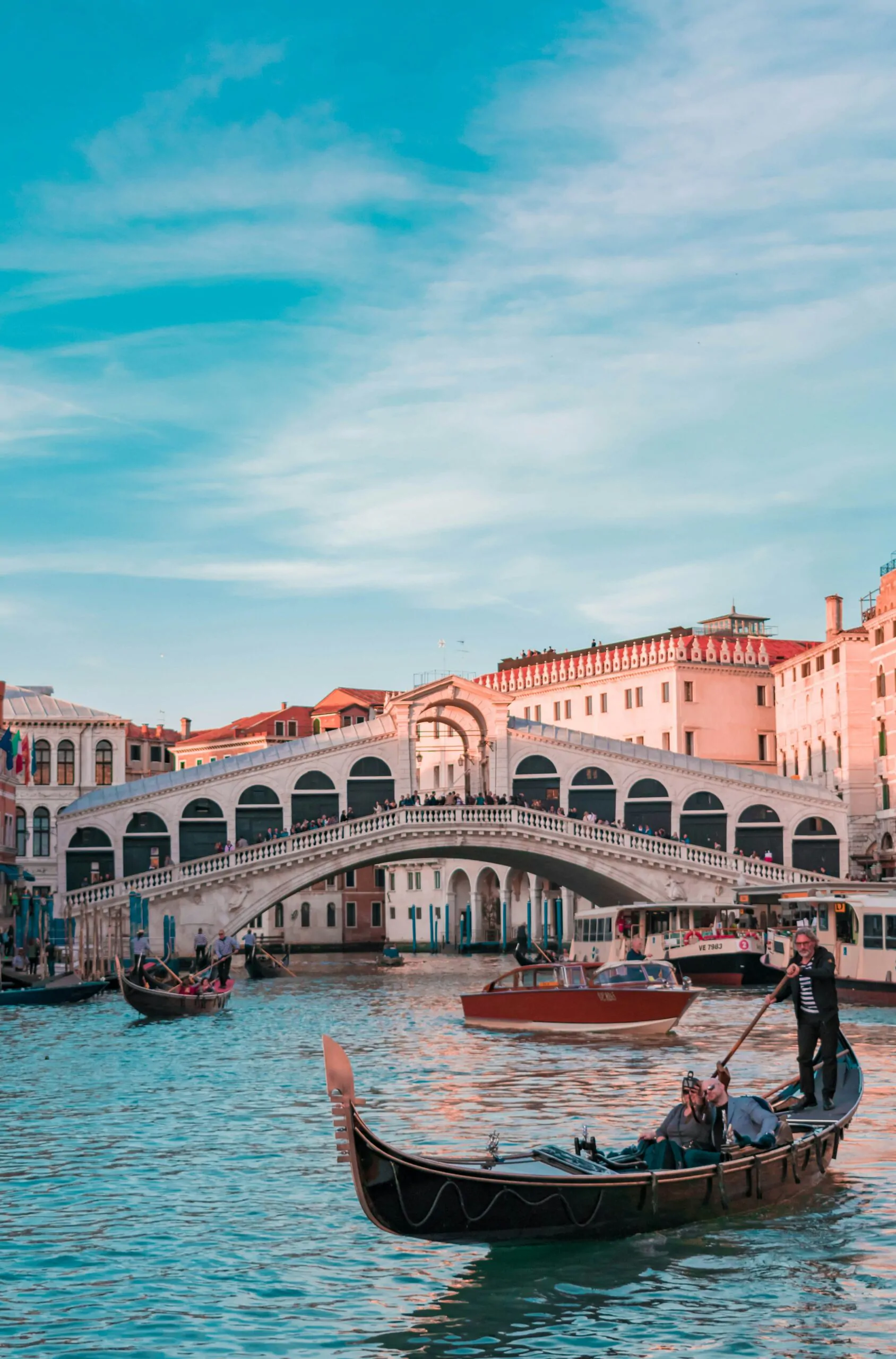 damiano-baschiera-hFXZ5cNfkOk-unsplash-scaled